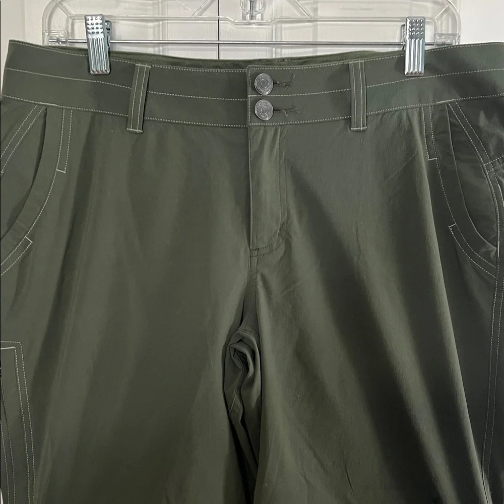 Marmot women’s Kodachrome Convertible Pant In Crocodile Green